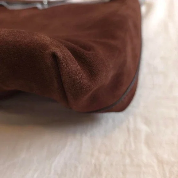 Madewell The Essential Belted Bucket Tote Brown suede belt bag - Picture 7 of 8